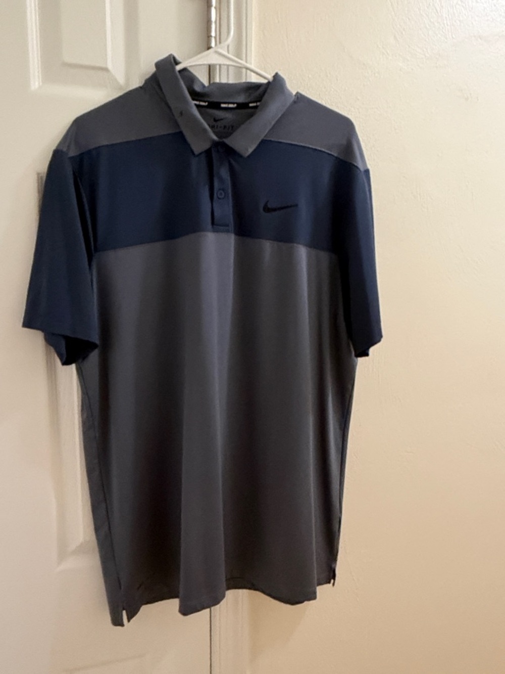 Nike Men’s Grey & Navy Polo Shirt